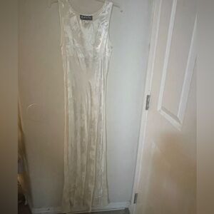 Elegant Cream Sleeveless Dress